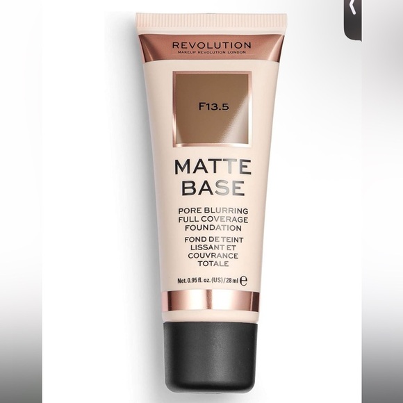 F13.5 | Revolution Matte Base Foundation –  (Full Coverage, Pore Blurring) - Picture 1 of 2
